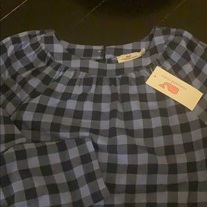 Vineyard Vines top NWT size Large